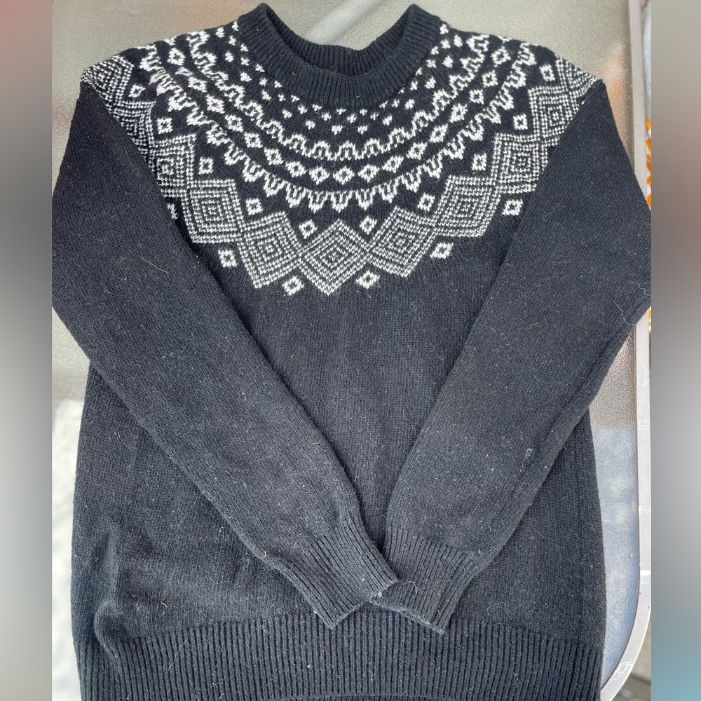 Sunice Stormpack Knit Sweater - Black and White
